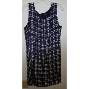 Daisy Fuentes Navy Blue White Career Church Shift Dress Large Silky Sleeveless